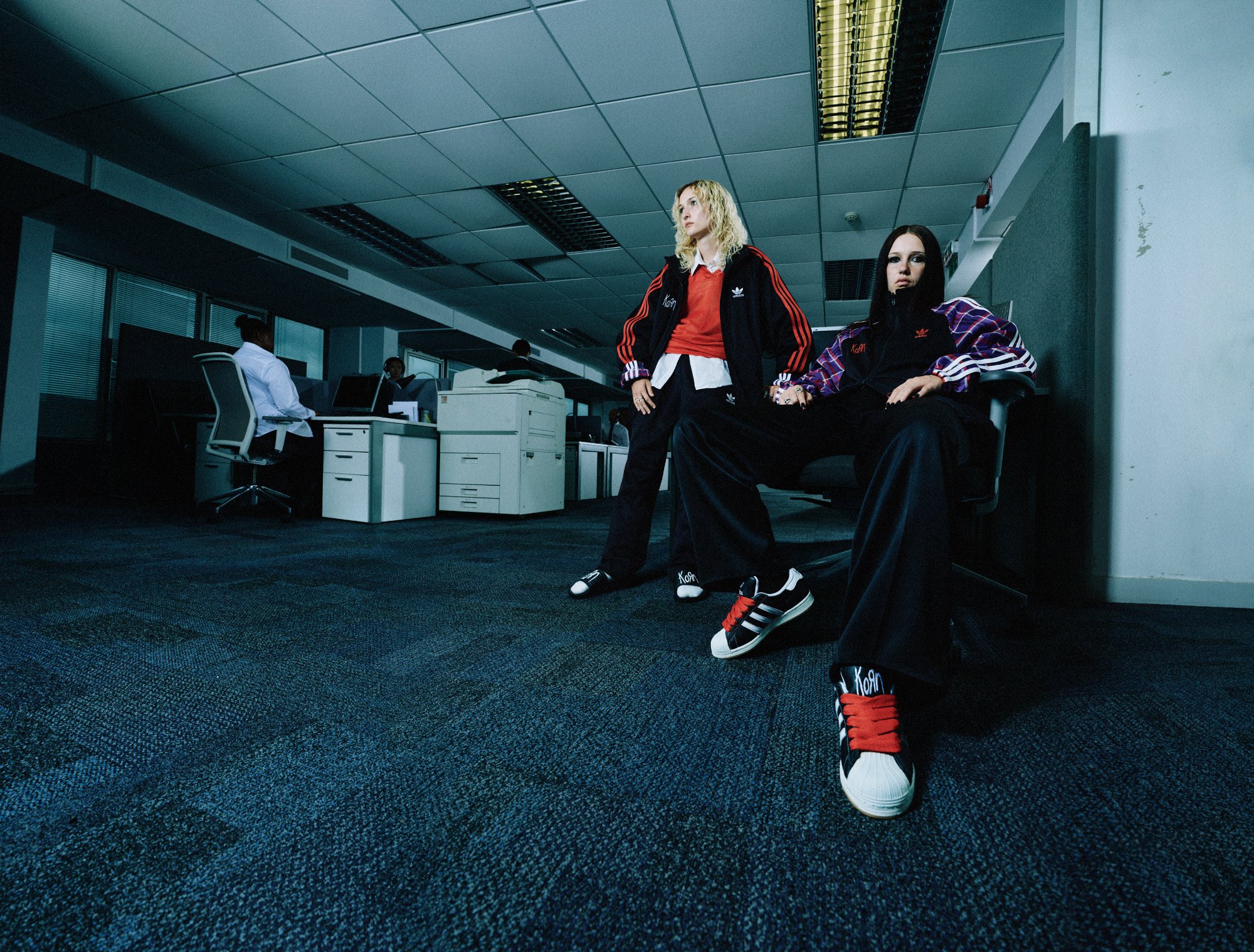 KoRn locker room wide